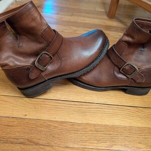 Frye Veronica Bootie - Tan